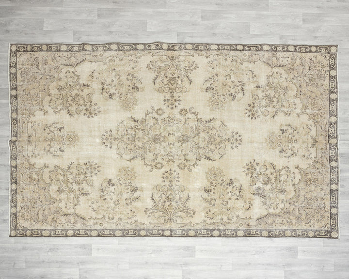 Oushak Rug 6' 8" x 10' 6" | No. VR30054
