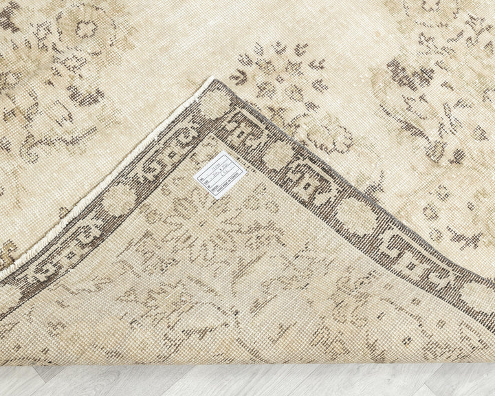 Oushak Rug 6' 8" x 10' 6" | No. VR30054