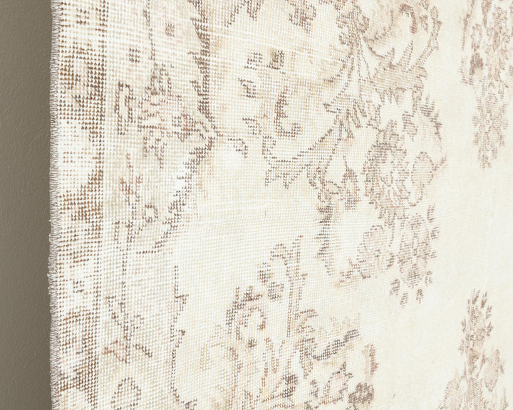 Beige Oushak Rug 6' 11" x 11' | No. VR74690