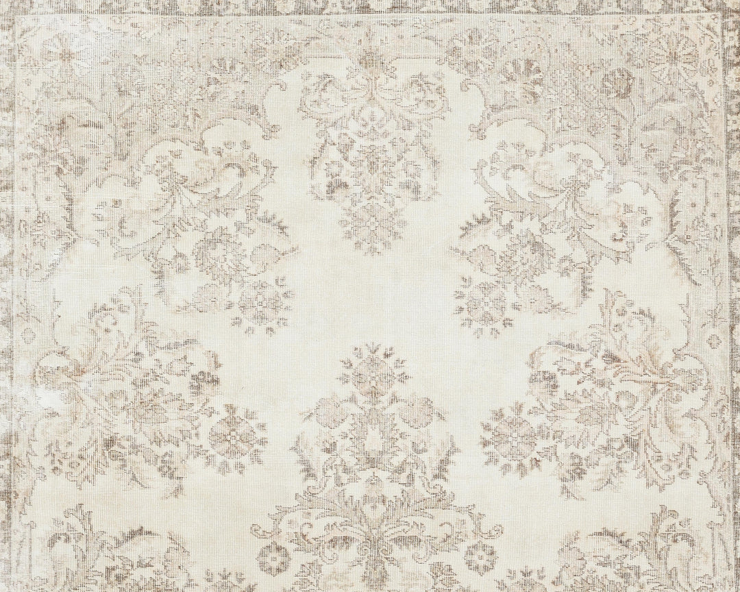 Beige Oushak Rug 6' 11" x 11' | No. VR74690