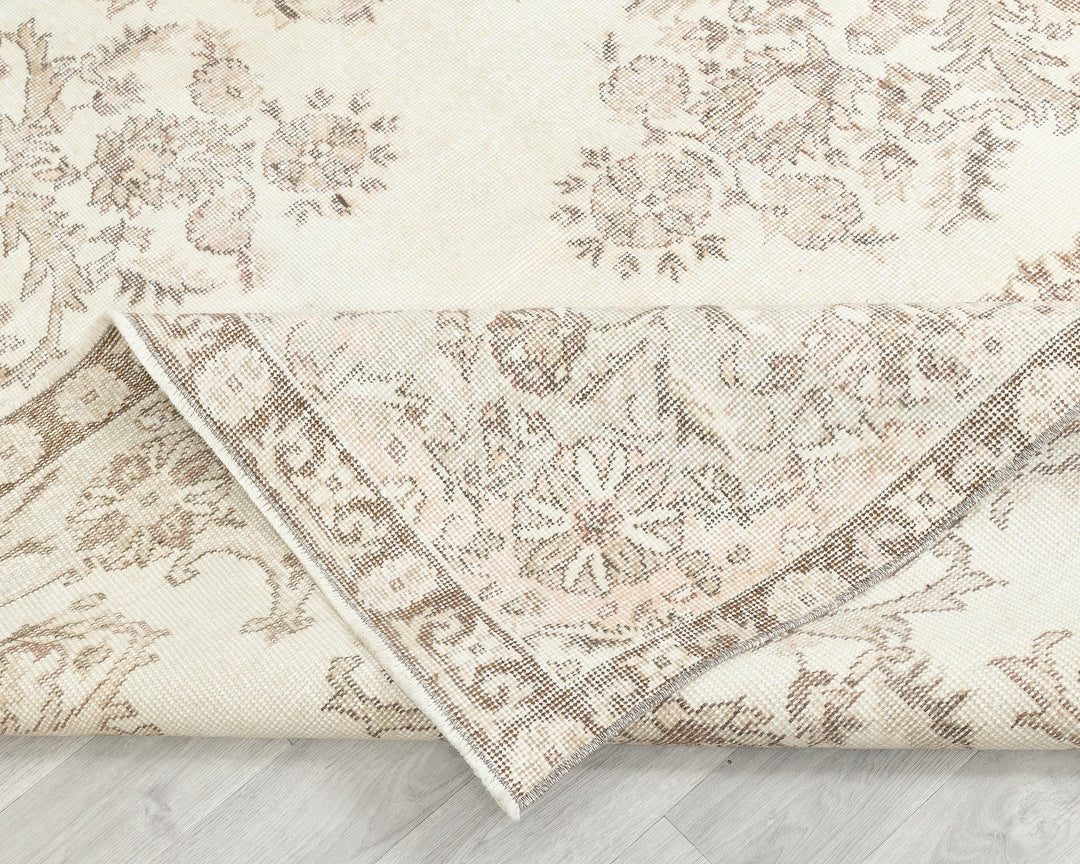 Beige Oushak Rug 6' 11" x 11' | No. VR74690