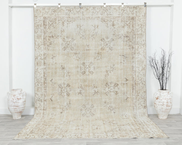 Beige Oushak Rug 6' 11" x 10' 4" | No. VR83299