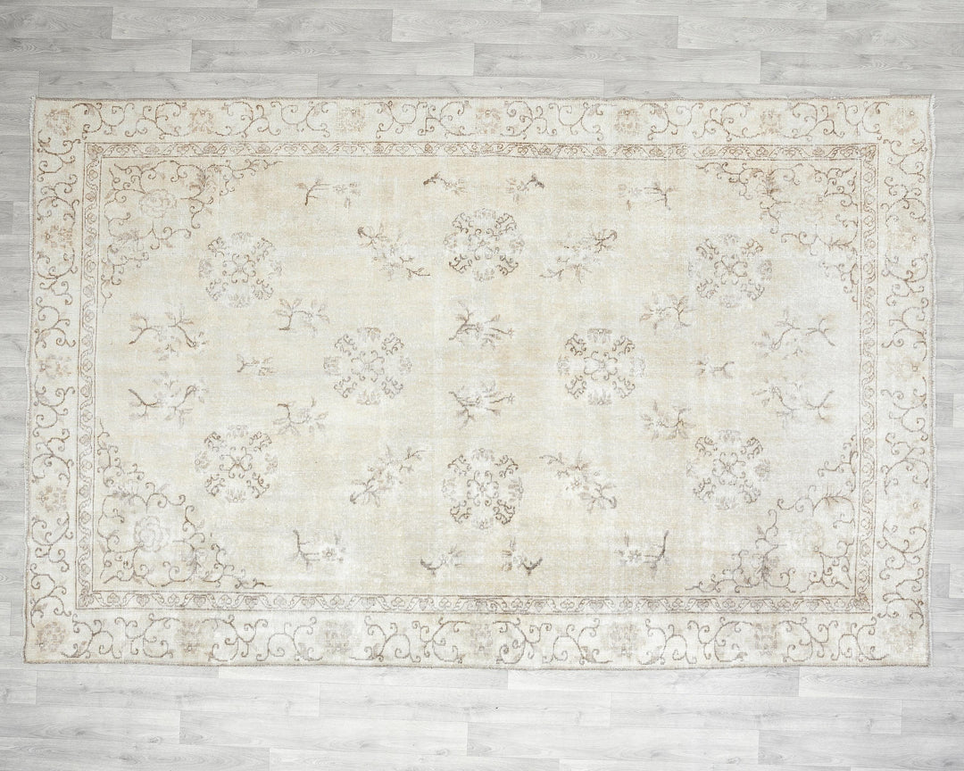 Beige Oushak Rug 6' 11" x 10' 4" | No. VR83299