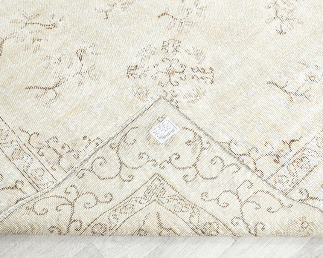 Beige Oushak Rug 6' 11" x 10' 4" | No. VR83299
