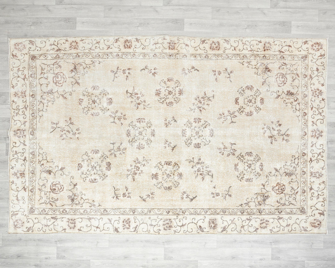 Faded Oushak Rug 6' 5" x 9' 7" | No. VR50537