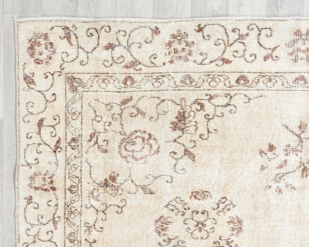 Faded Oushak Rug 6' 5" x 9' 7" | No. VR50537