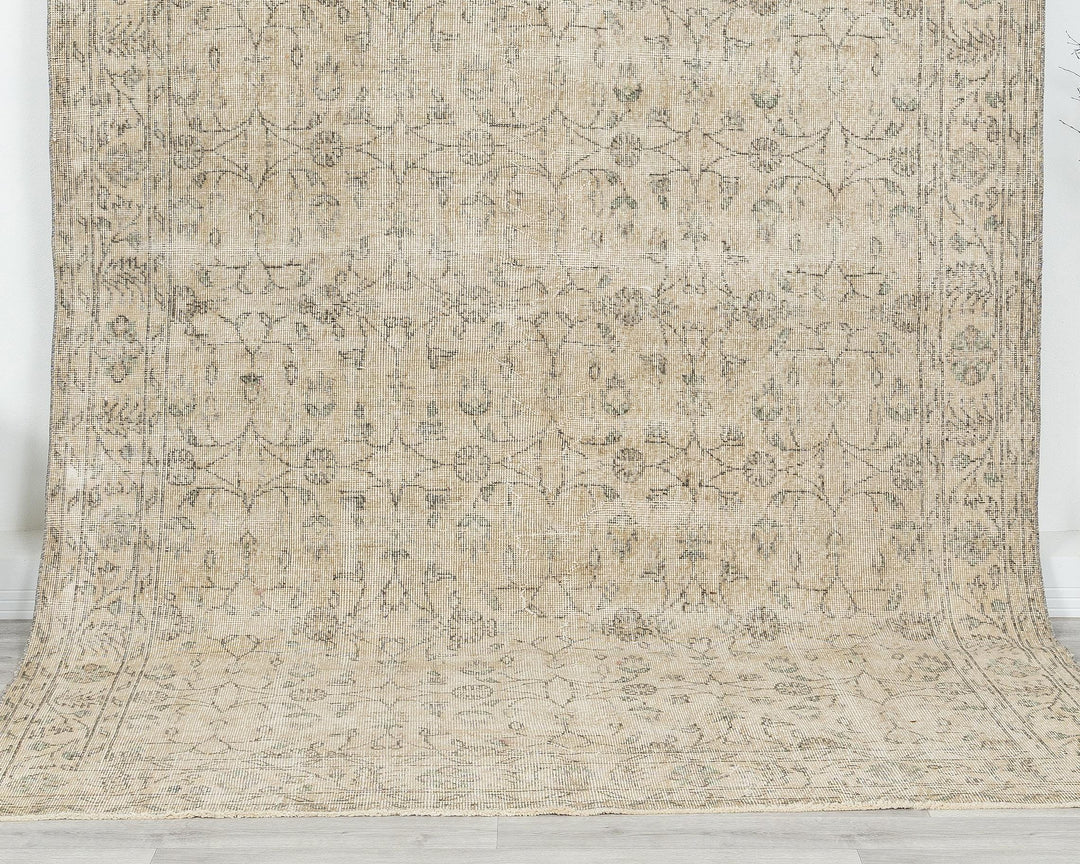 Beige Oushak Rug 6' 4" x 9' 6" | No. VR44505