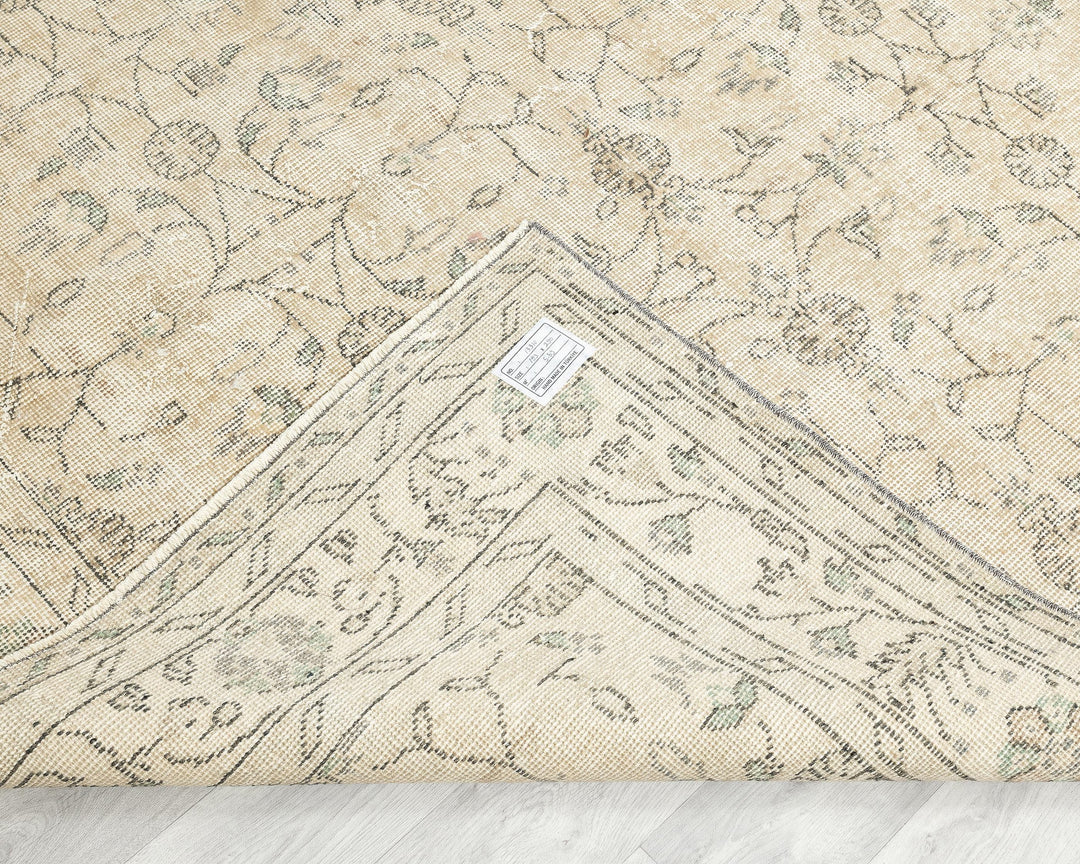 Beige Oushak Rug 6' 4" x 9' 6" | No. VR44505