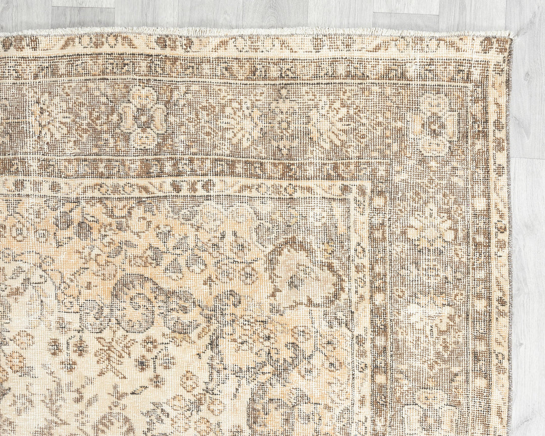 Faded Oushak Rug 6' 5" x 10' 4" | No. VR73349