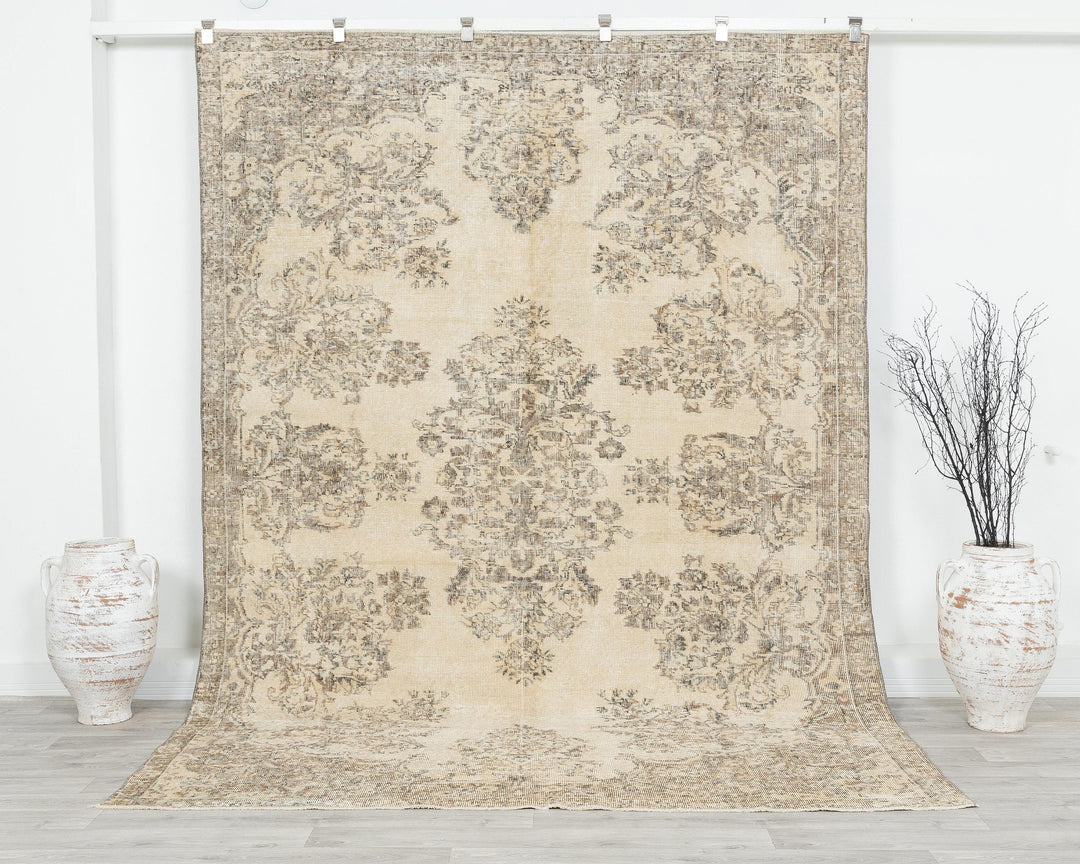 Oushak Rug 6' 8" x 9' 6" | No. VR98652