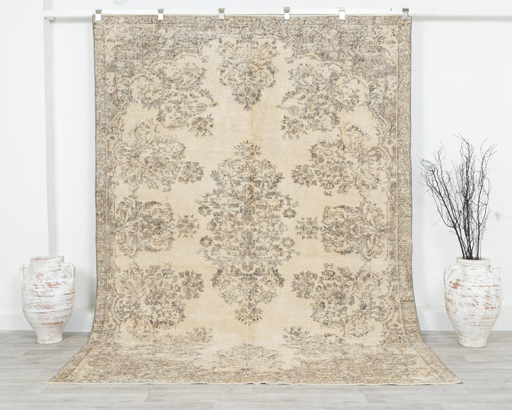 Oushak Rug 6' 8" x 9' 6" | No. VR98652
