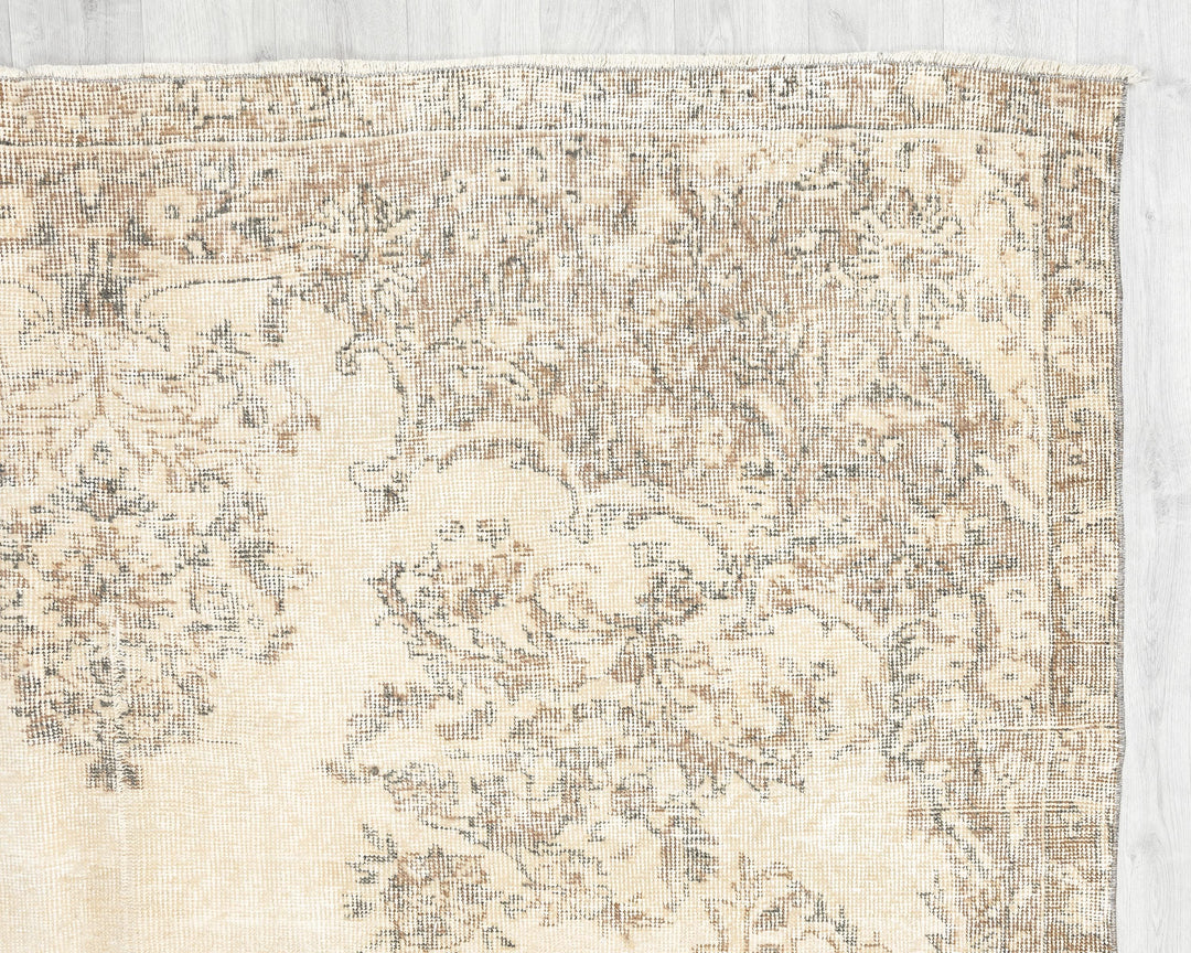 Oushak Rug 6' 8" x 9' 6" | No. VR98652