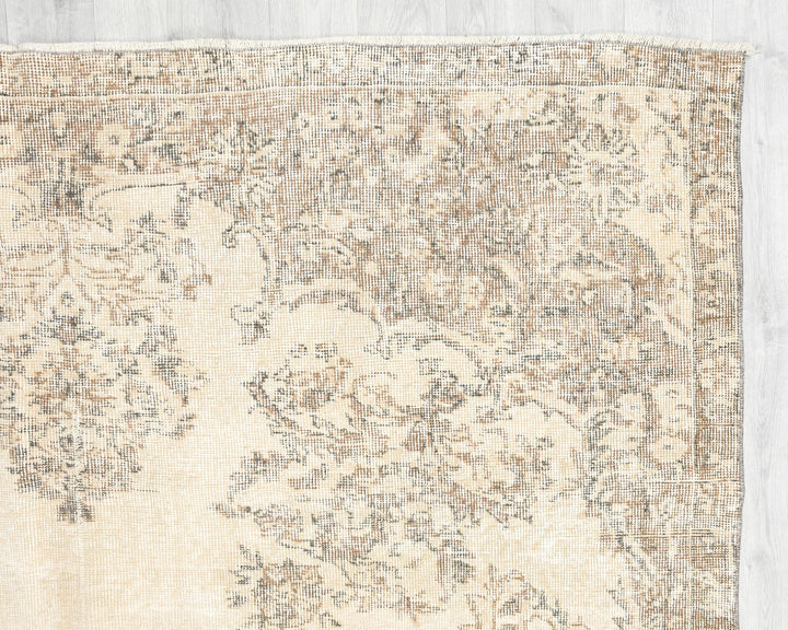 Oushak Rug 6' 8" x 9' 6" | No. VR98652