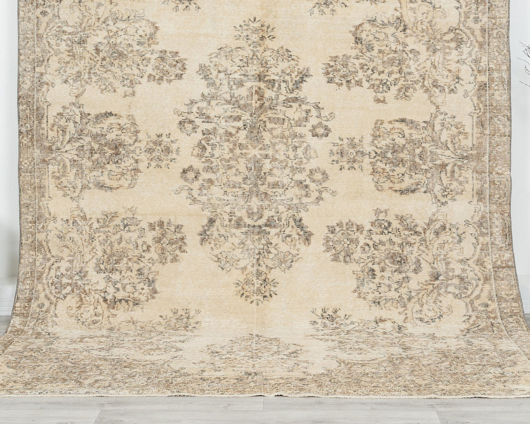 Oushak Rug 6' 8" x 9' 6" | No. VR98652