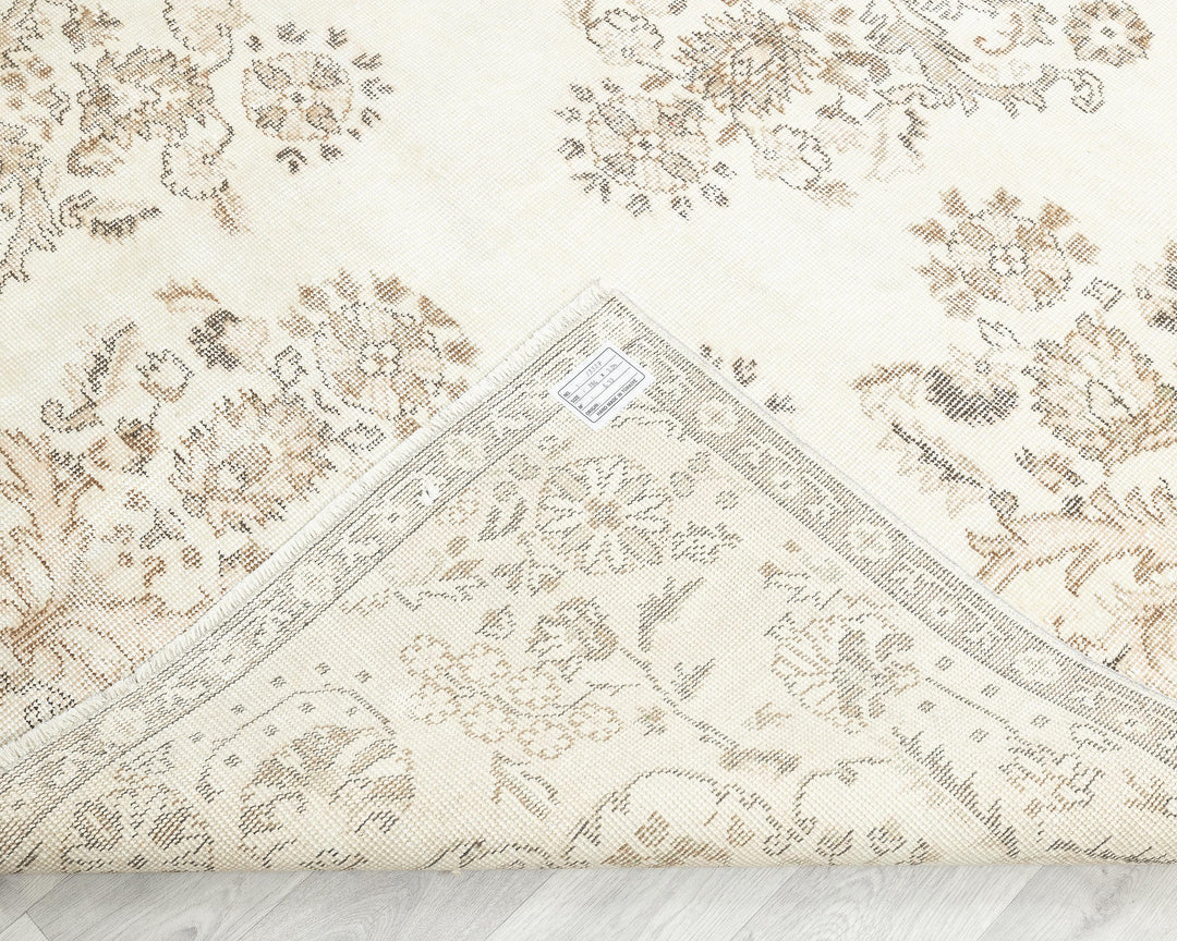 Beige Oushak Rug 5' 11" x 9' 4" | No. VR16844