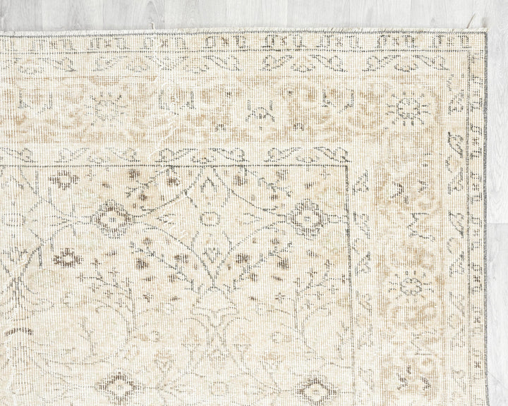 Beige Oushak Rug 6' 5" x 10' | No. VR28542