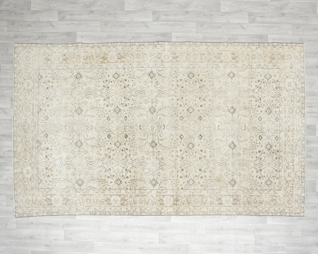 Beige Oushak Rug 6' 5" x 10' | No. VR28542