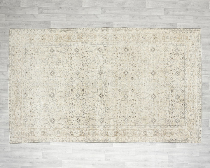 Beige Oushak Rug 6' 5" x 10' | No. VR28542