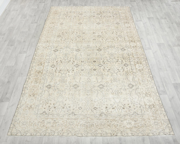 Beige Oushak Rug 6' 5" x 10' | No. VR28542