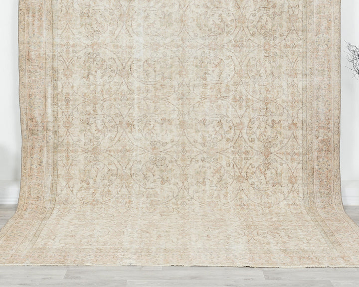Beige Oushak Rug 7' 1" x 10' | No. VR46484