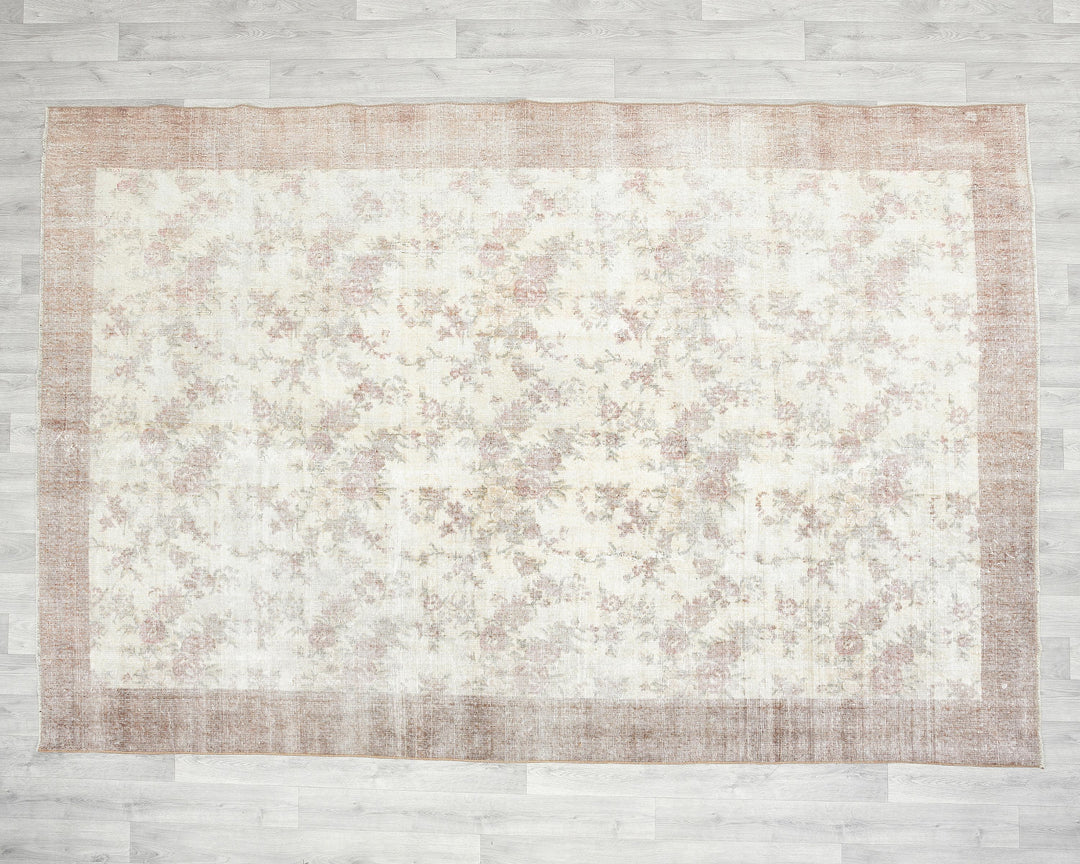 Neutral Oushak Rug 6' 7" x 9' 4" | No. VR61116
