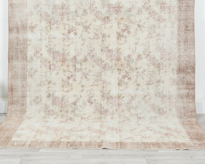 Neutral Oushak Rug 6' 7" x 9' 4" | No. VR61116