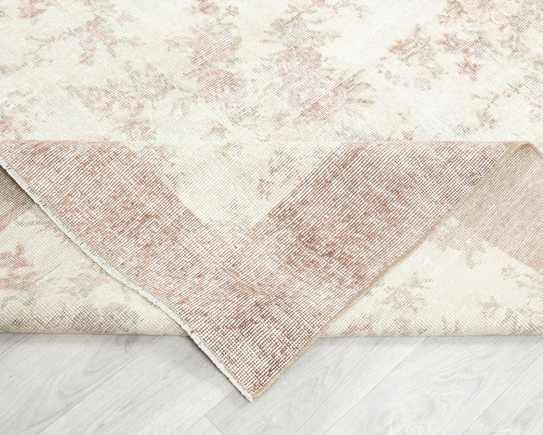 Neutral Oushak Rug 6' 7" x 9' 4" | No. VR61116