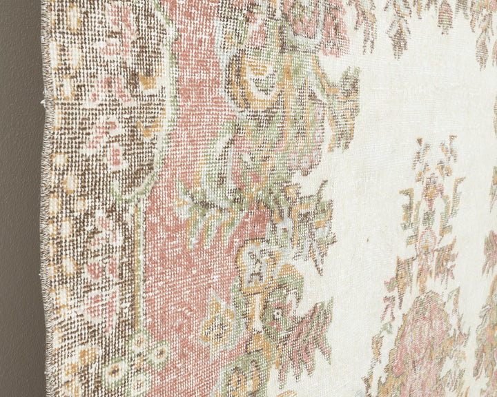 Neutral Oushak Rug 5' 11" x 9' 8" | No. VR30575