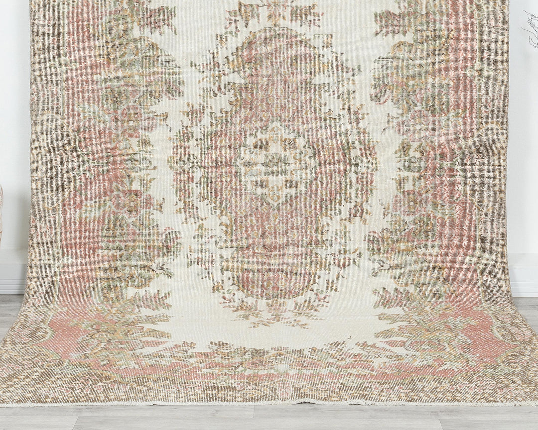 Neutral Oushak Rug 5' 11" x 9' 8" | No. VR30575