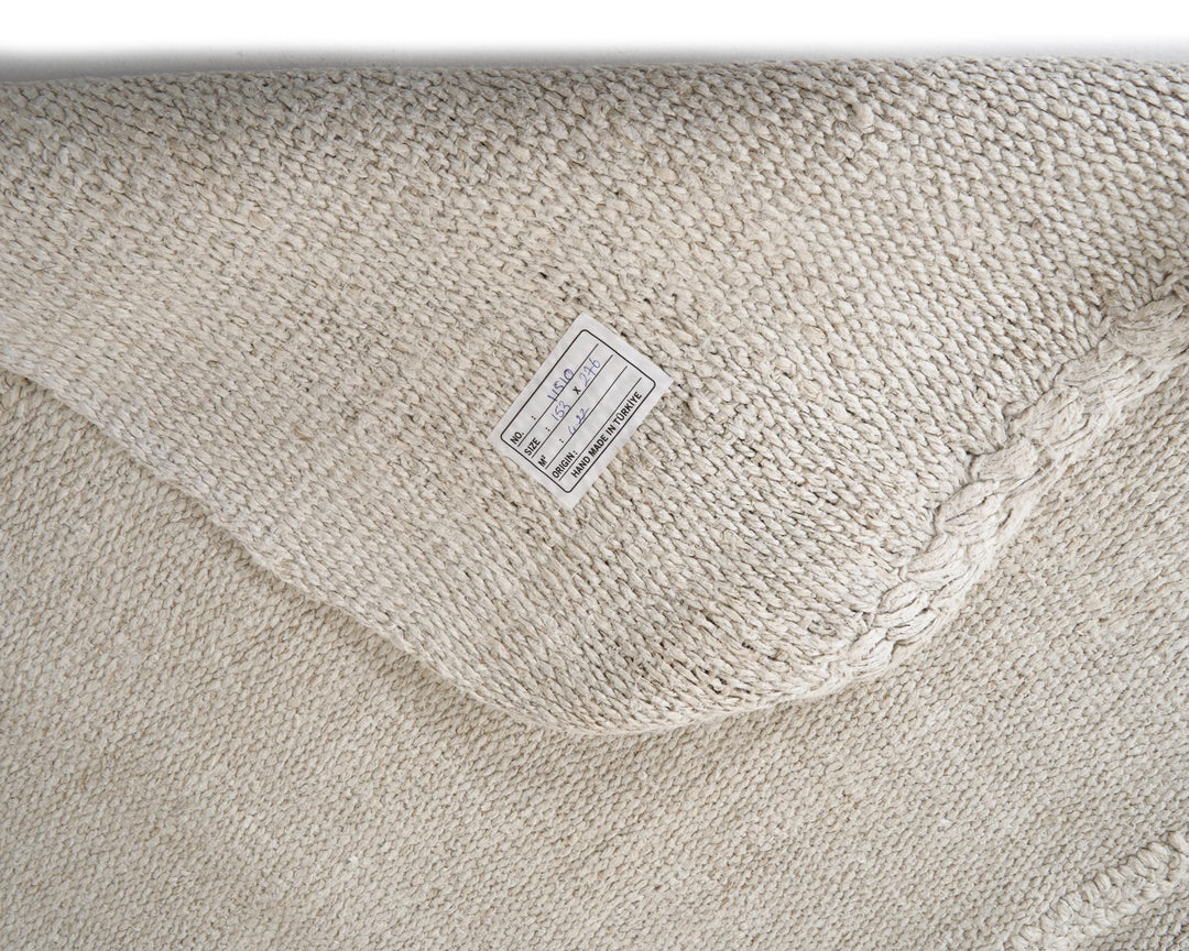 White Kilim Rug 5' x 9' 1" | No. VR80910