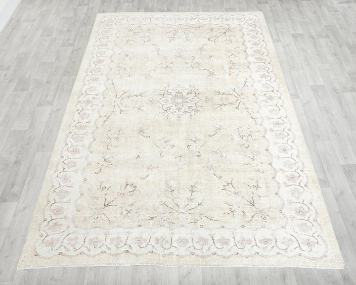 Neutral Oushak Rug 6' 7" x 9' 10" | No. VR83313