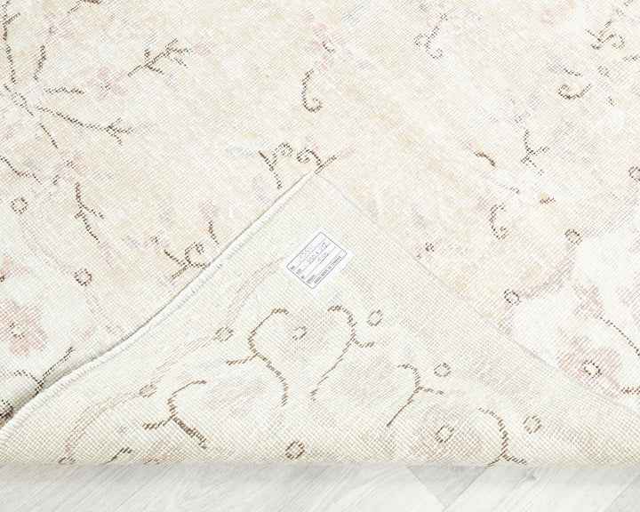 Neutral Oushak Rug 6' 7" x 9' 10" | No. VR83313