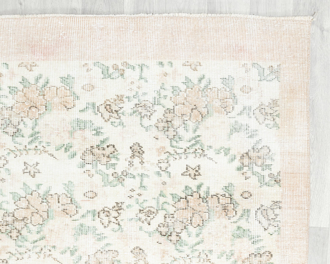 Beige Oushak Rug 6' 5" x 10' 7" | No. VR72891