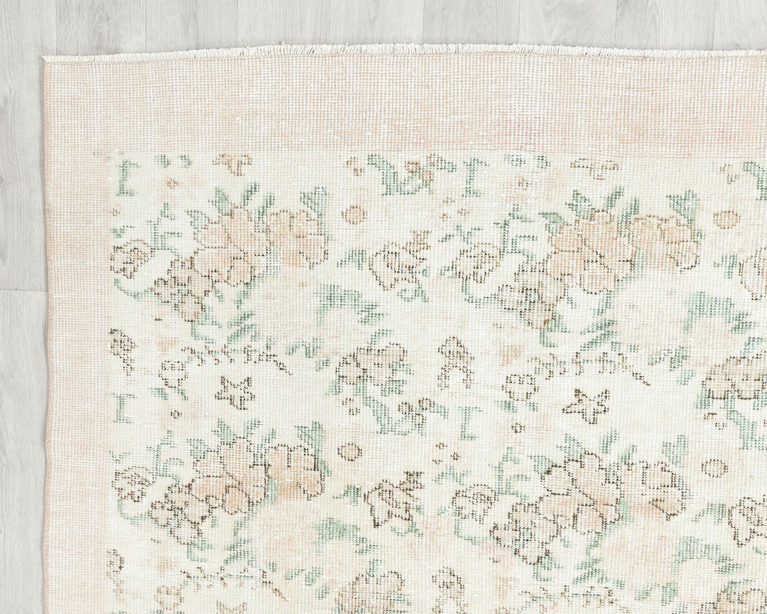 Beige Oushak Rug 6' 5" x 10' 7" | No. VR72891