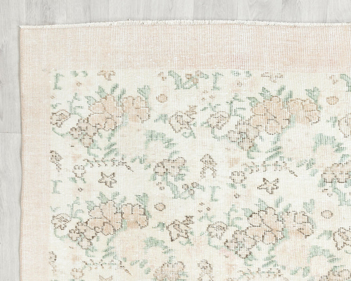 Beige Oushak Rug 6' 5" x 10' 7" | No. VR72891