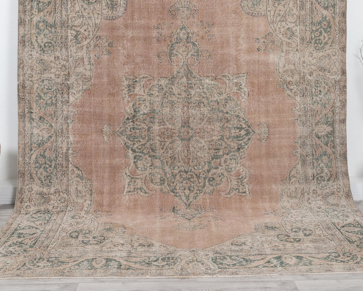 Red Oushak Rug 7' 2" x 10' | No. VR14141