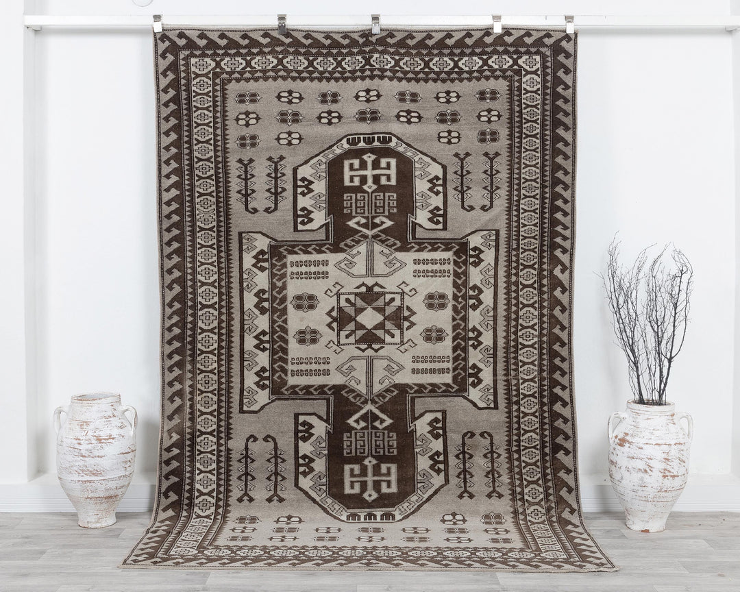 Brown Oushak Rug 8' 7" x 9' | No. VR81785