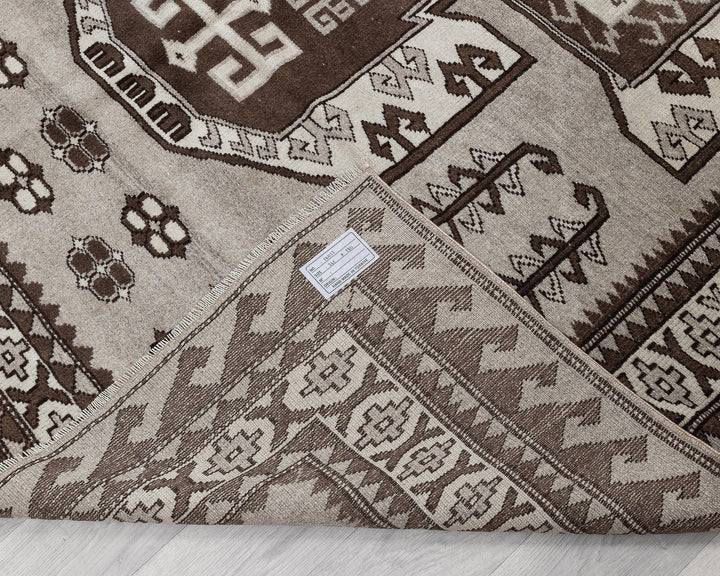 Brown Oushak Rug 8' 7" x 9' | No. VR81785