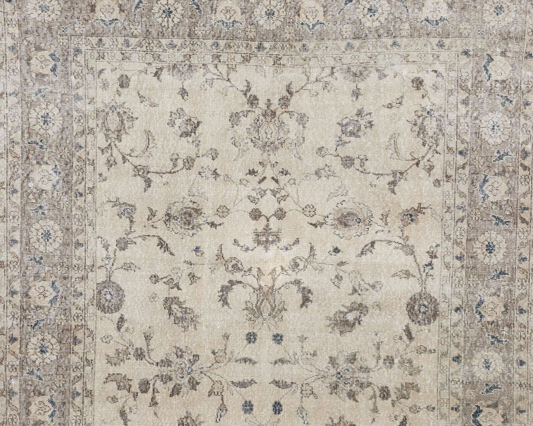 Neutral Oushak Rug 7' 3" x 10' 6" | No. VR81702