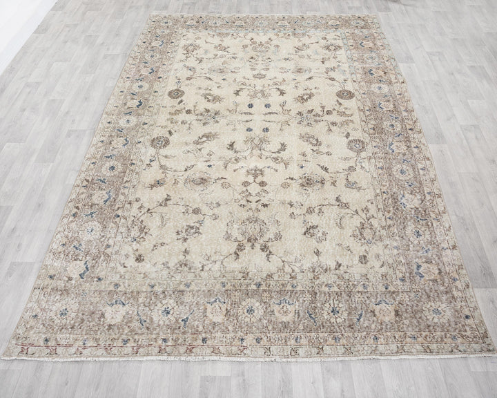 Neutral Oushak Rug 7' 3" x 10' 6" | No. VR81702