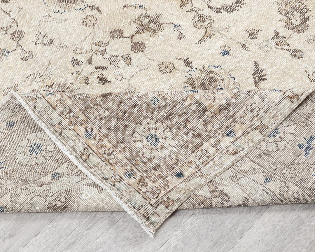 Neutral Oushak Rug 7' 3" x 10' 6" | No. VR81702