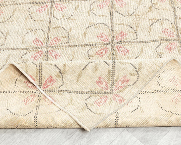 Beige Oushak Rug 4' 8" x 8' 10" | No. VR55154