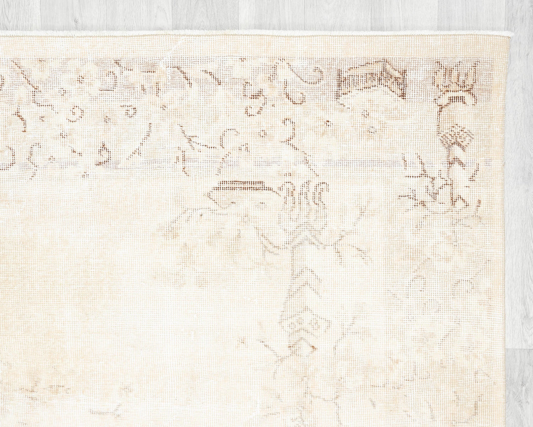 Beige Oushak Rug 10' 6" x 6' 9" | No. VR30984