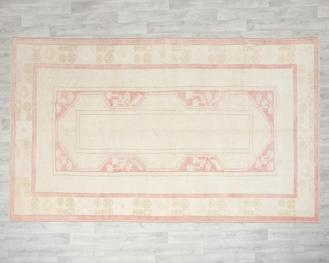 Neutral Oushak Rug 6' 6" x 10' 2" | No. VR71709