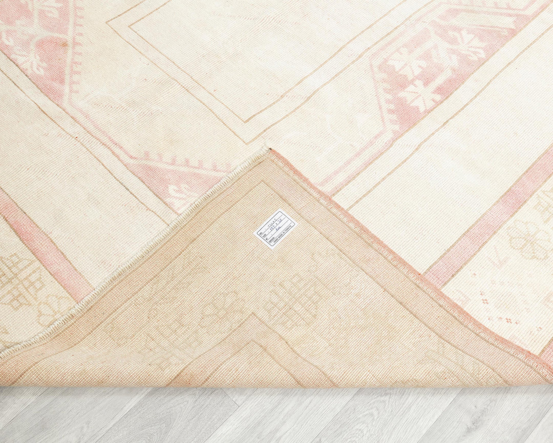 Neutral Oushak Rug 6' 6" x 10' 2" | No. VR71709