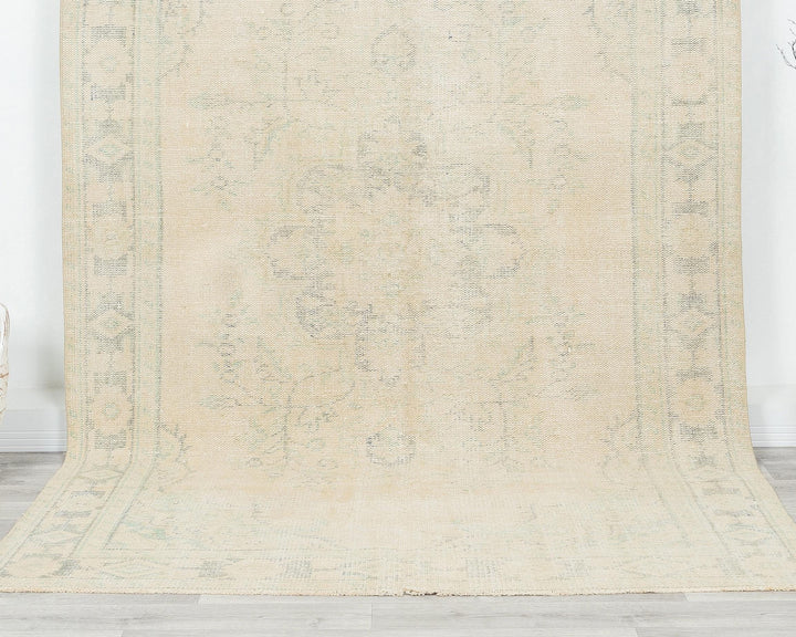 Beige Oushak Rug 5' 11" x 9' 4" | No. VR18386