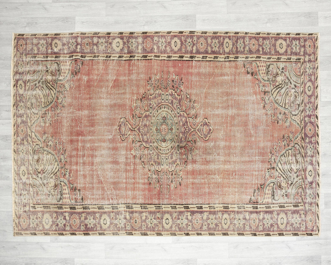 Faded Oushak Rug 5' 6" x 8' 4" | No. VR18486