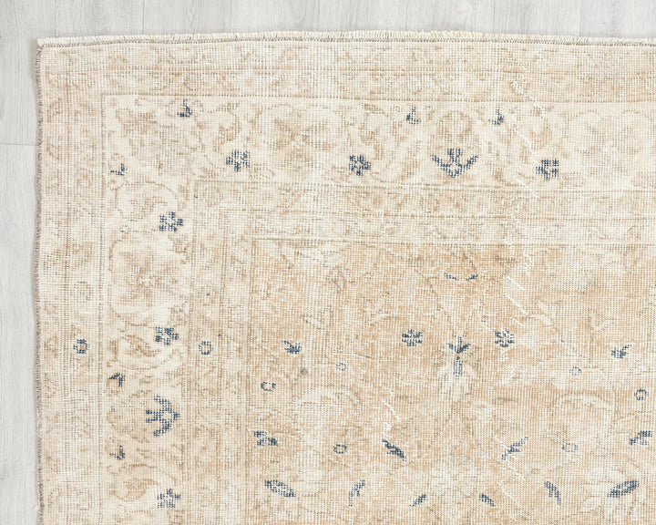 Beige Oushak Rug 6' 11" x 10' 1" | No. VR53439