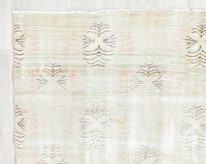 Neutral Oushak Rug 5' x 8' 4" | No. VR25804