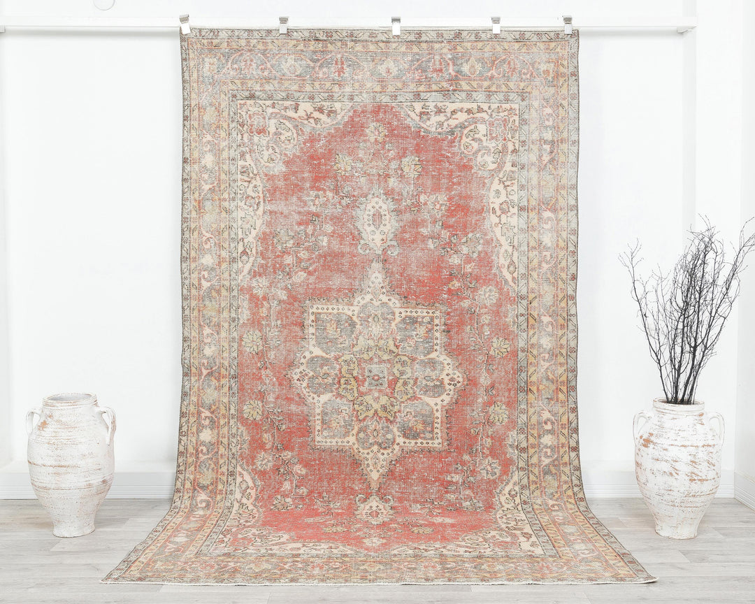 Red Oushak Rug 5' 7" x 9' 5" | No. VR93253